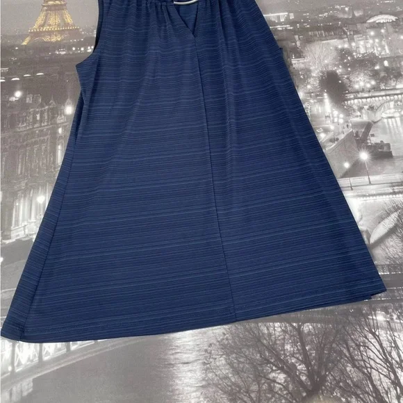Susan Lawrence Top Sleeveless Navy Blue Size XL Metal Detail on the neck - Picture 8 of 8